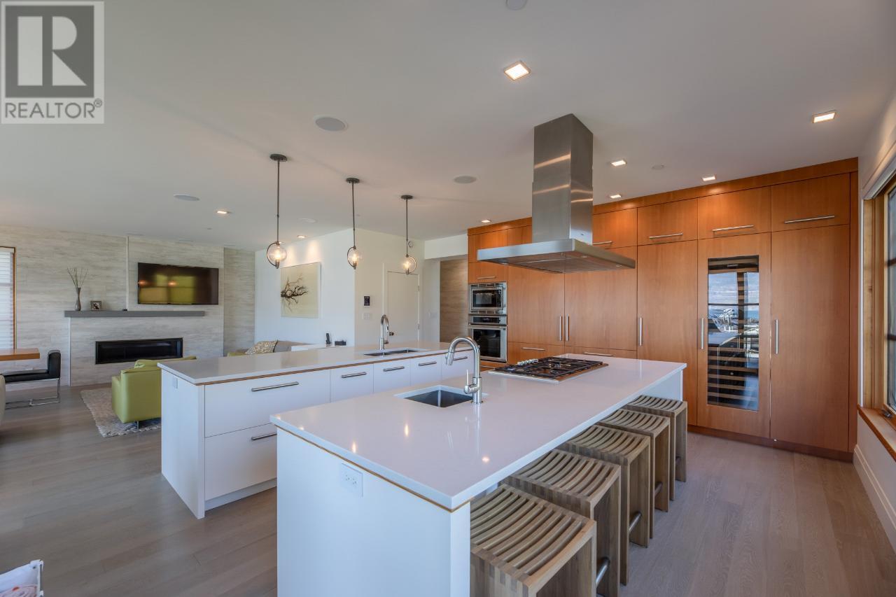 15419 LAKESHORE Drive Unit# 8, #8
