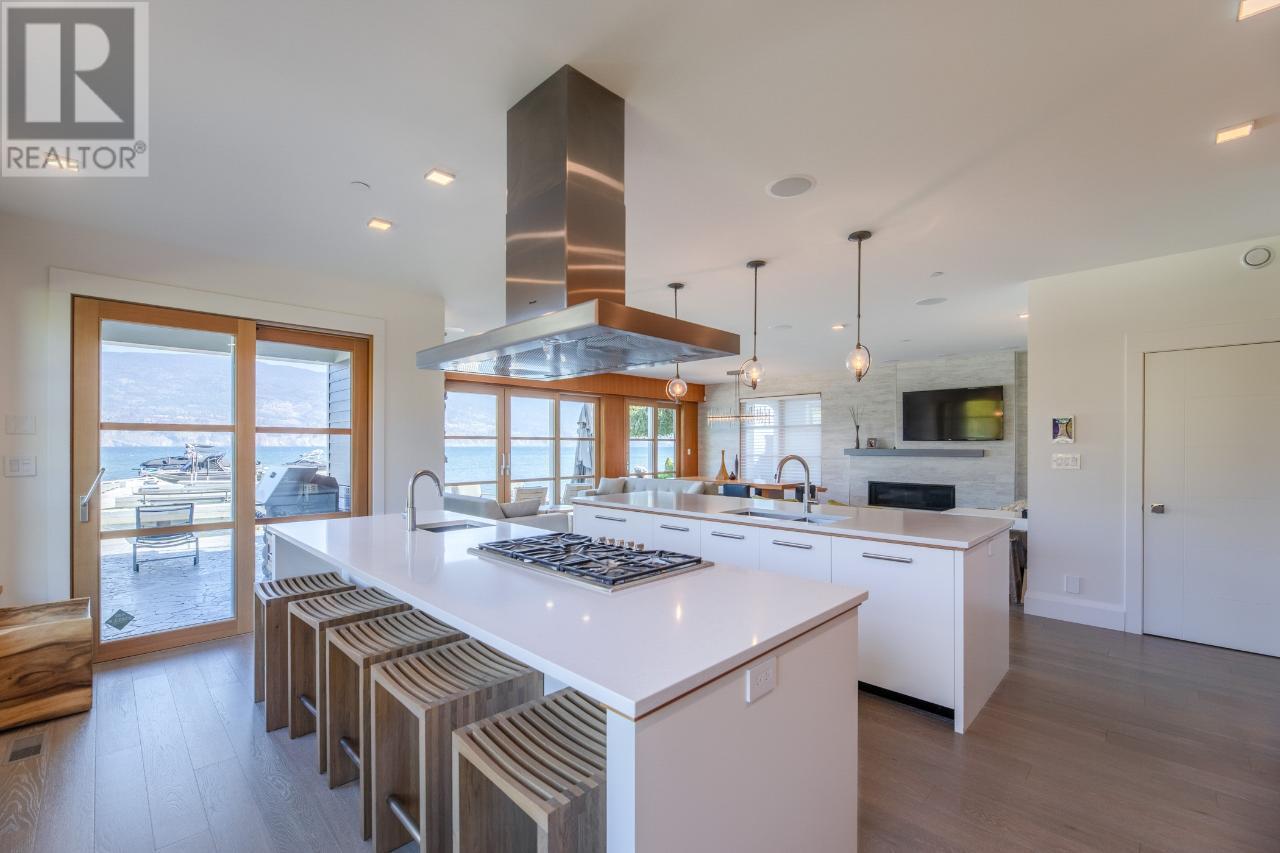 15419 LAKESHORE Drive Unit# 8, #8
