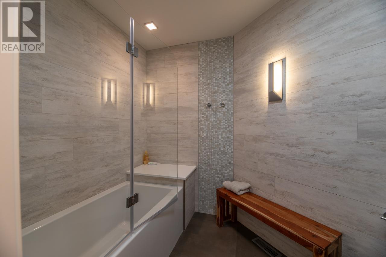 15419 LAKESHORE Drive Unit# 8, #8