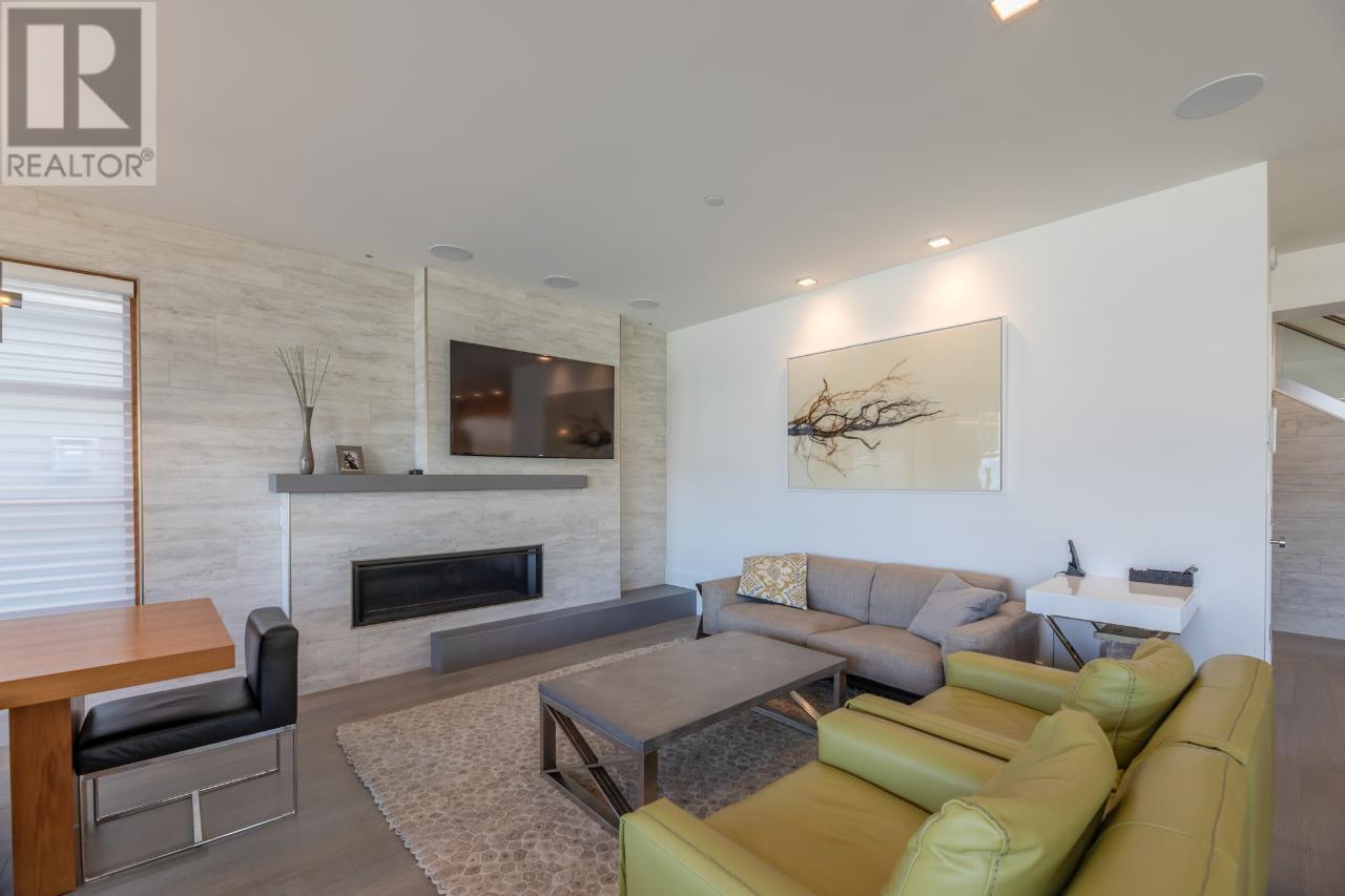 15419 LAKESHORE Drive Unit# 8, #8