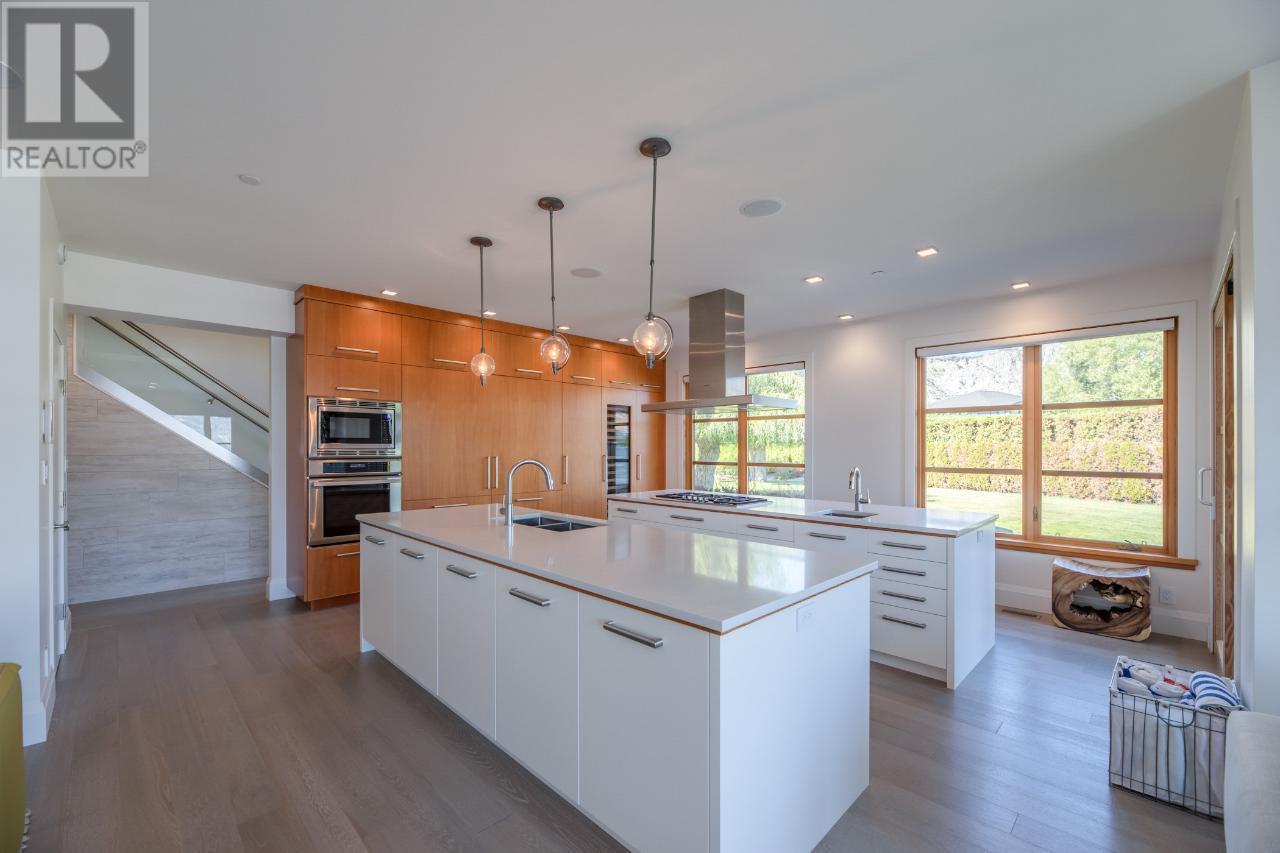 15419 LAKESHORE Drive Unit# 8, #8