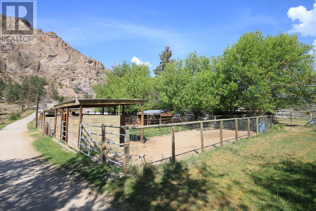 4301 MCLEAN CREEK Road