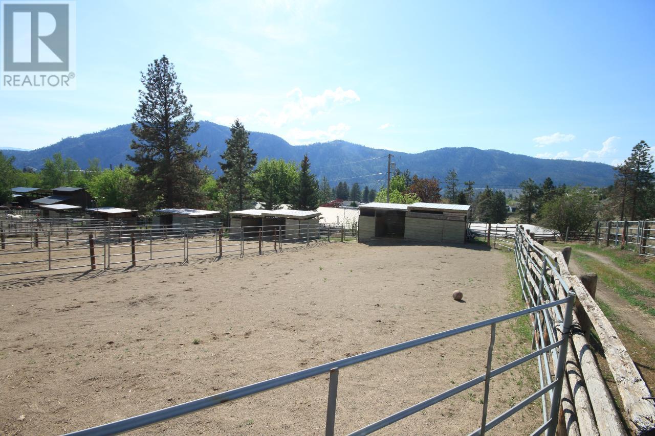 4301 MCLEAN CREEK Road