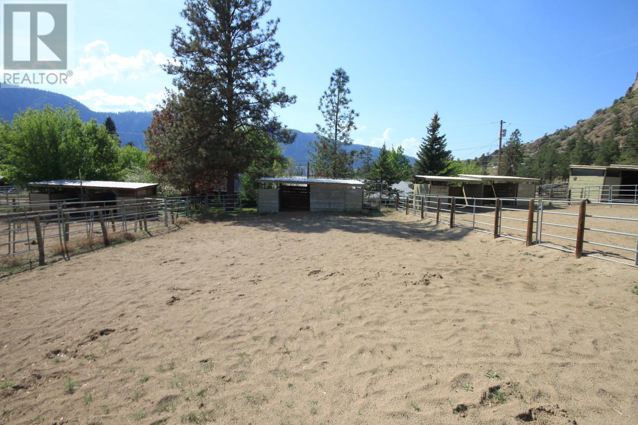 4301 MCLEAN CREEK Road