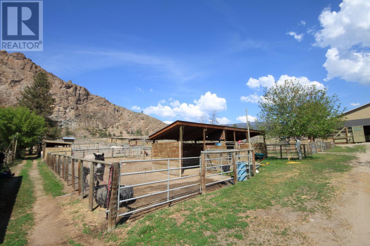 4301 MCLEAN CREEK Road