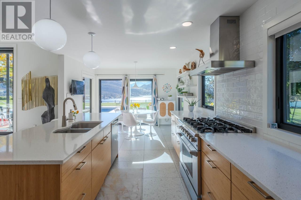 529 OAK Avenue