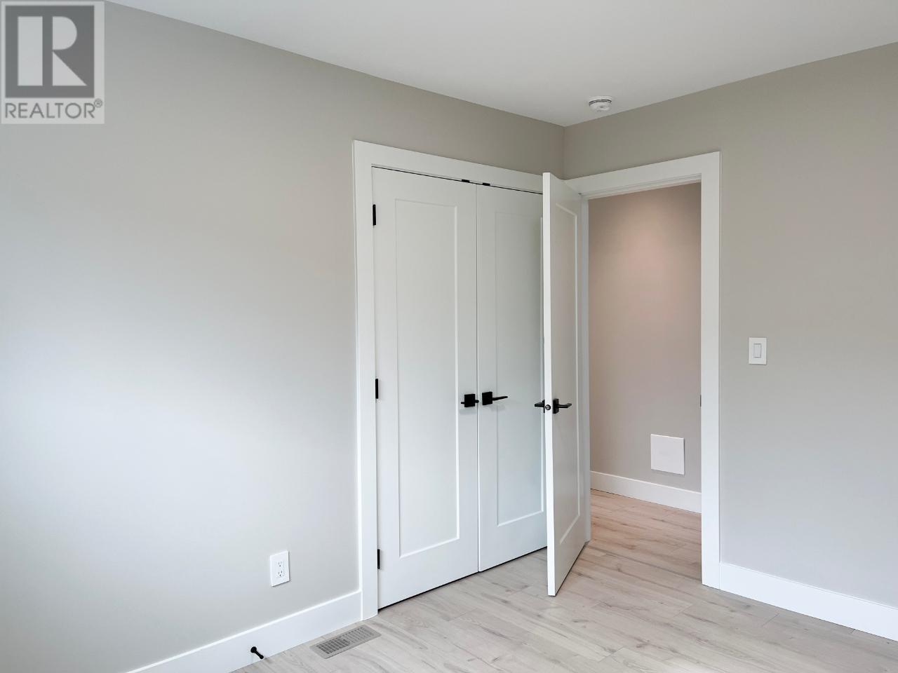 584 FORESTBROOK Drive Unit# 102, #102