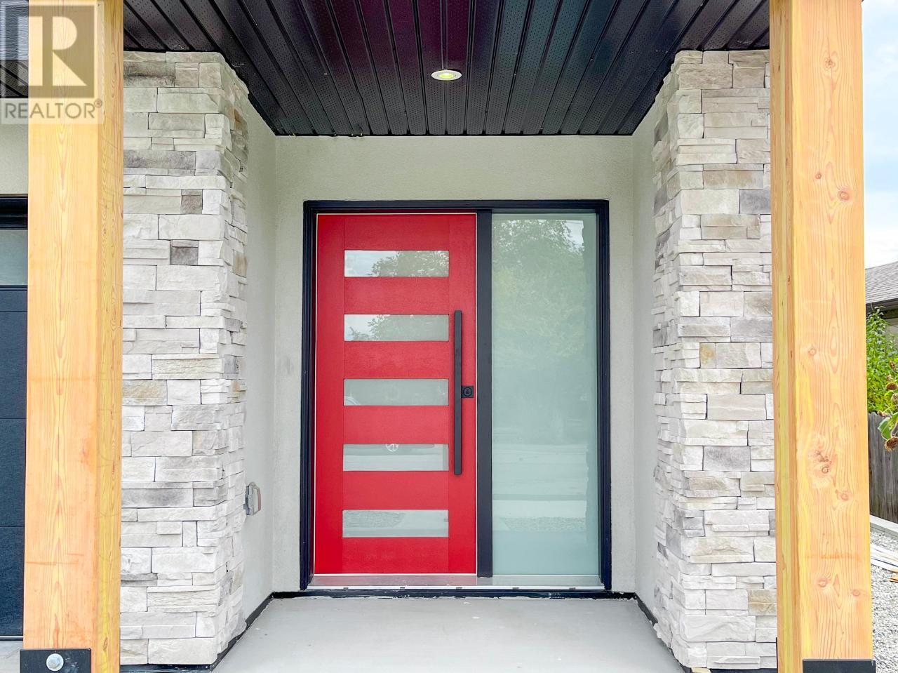 584 FORESTBROOK Drive Unit# 102, #102