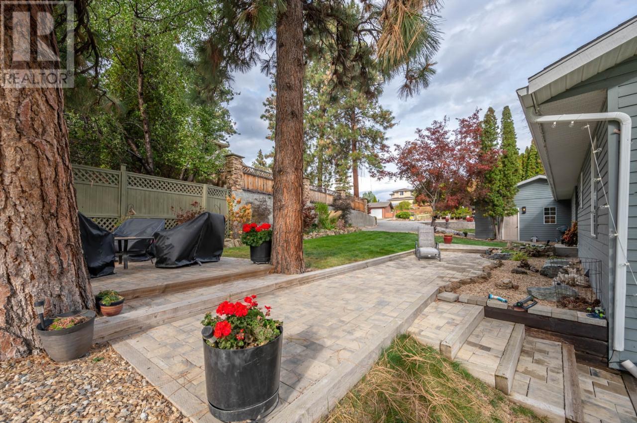 106 SUMAC RIDGE Drive