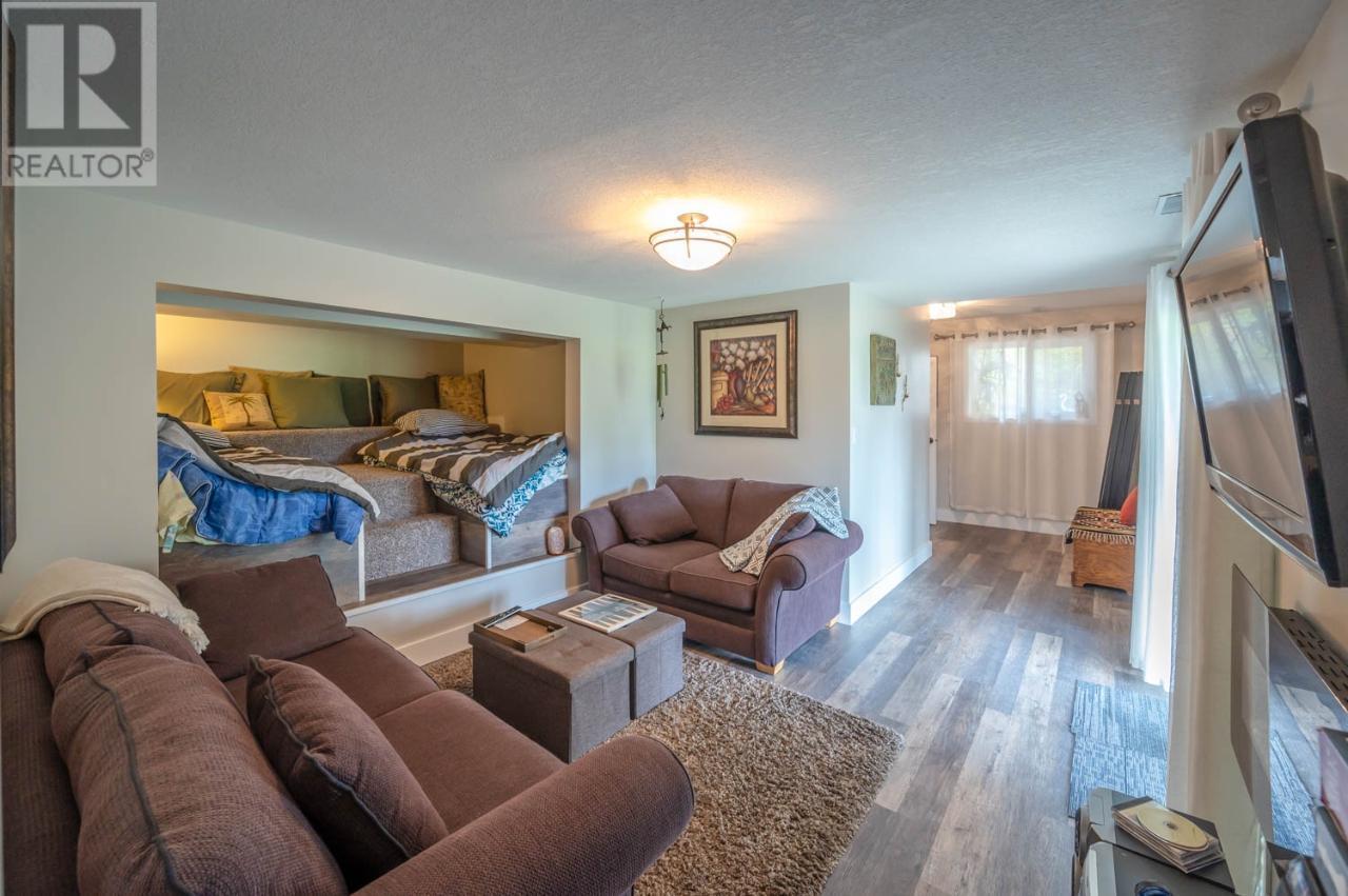106 SUMAC RIDGE Drive