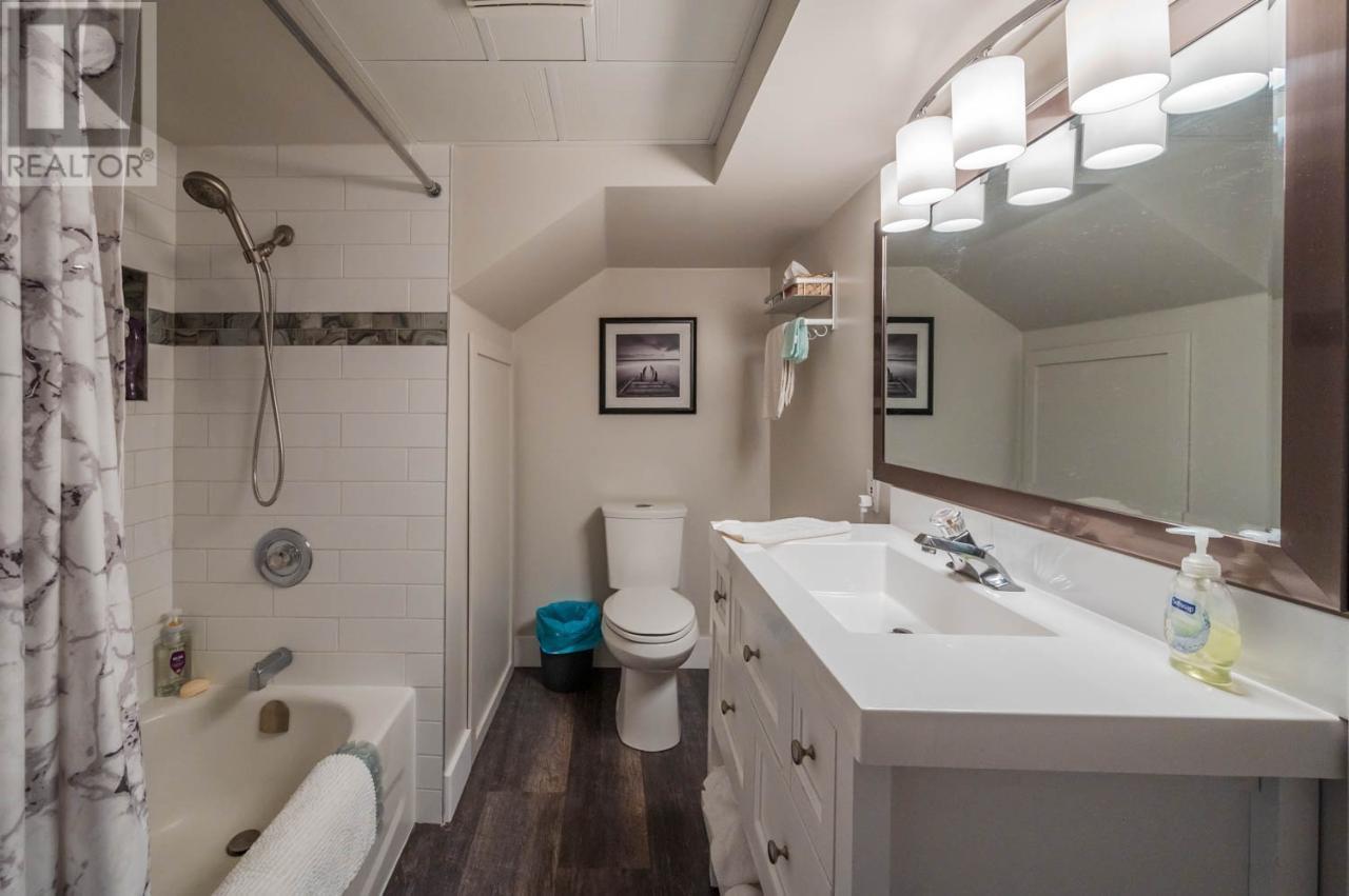 106 SUMAC RIDGE Drive