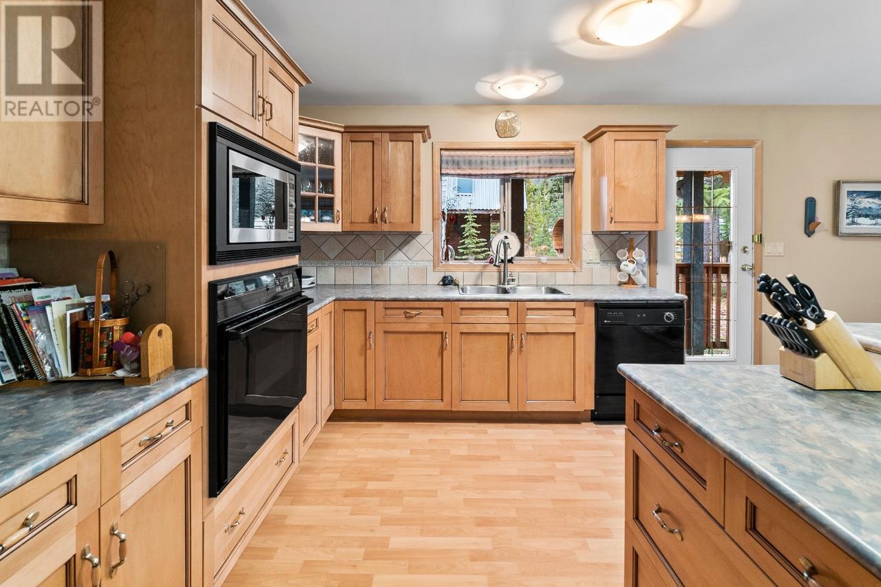 112 WHITETAIL Road