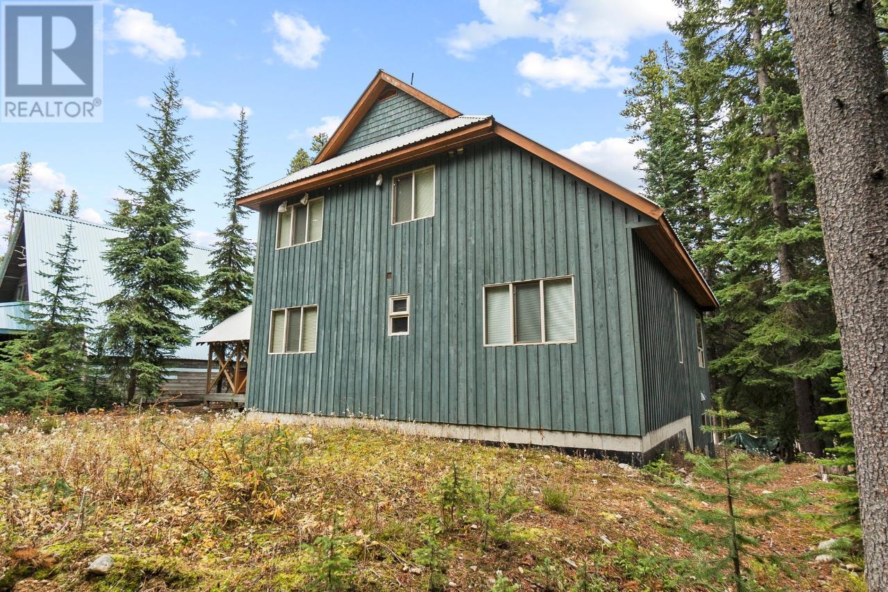 112 WHITETAIL Road