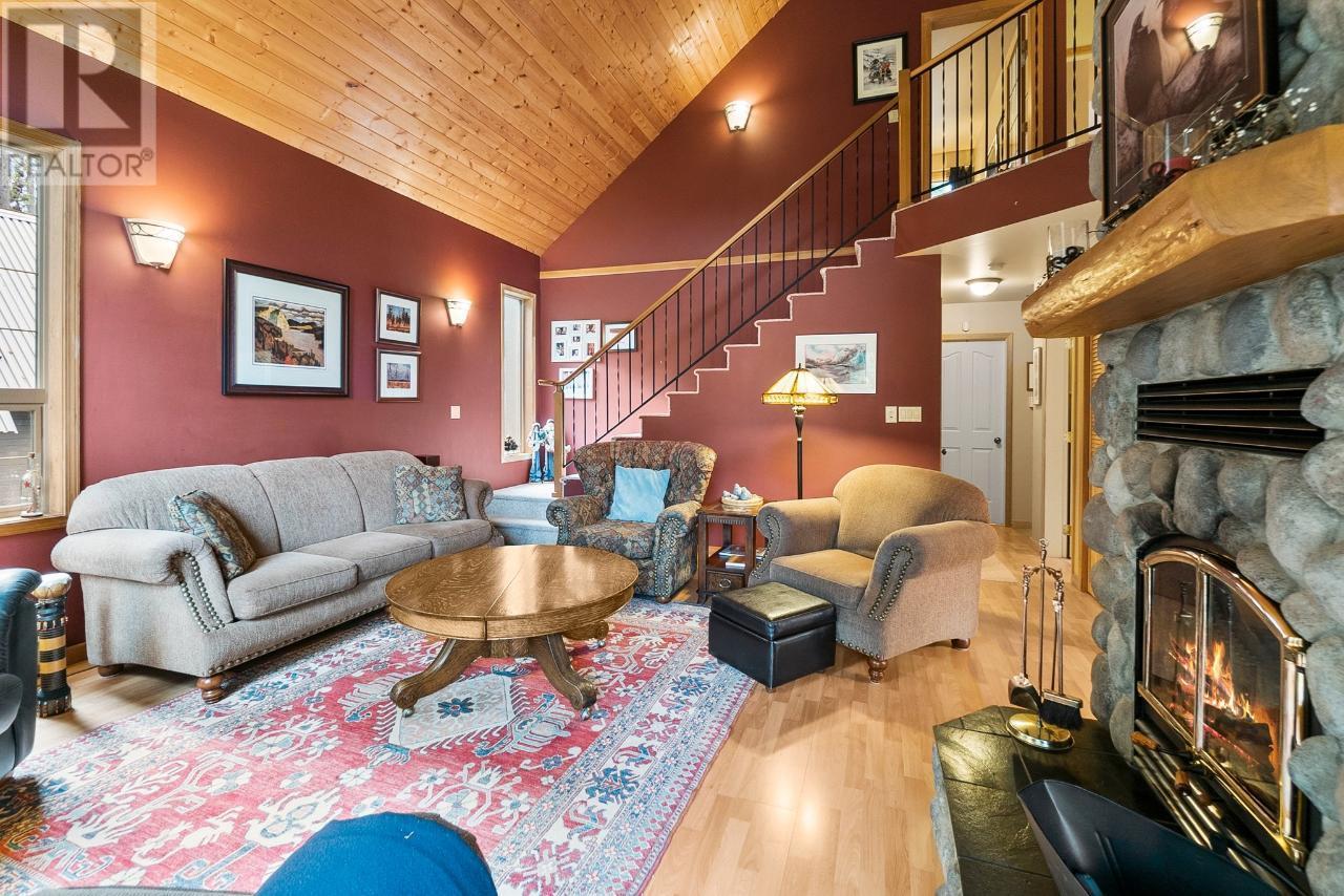112 WHITETAIL Road
