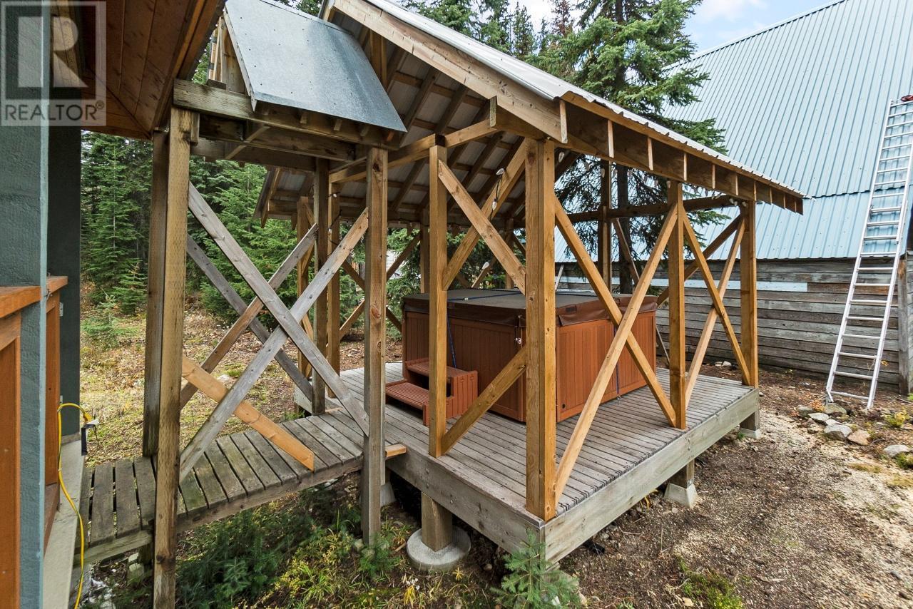 112 WHITETAIL Road