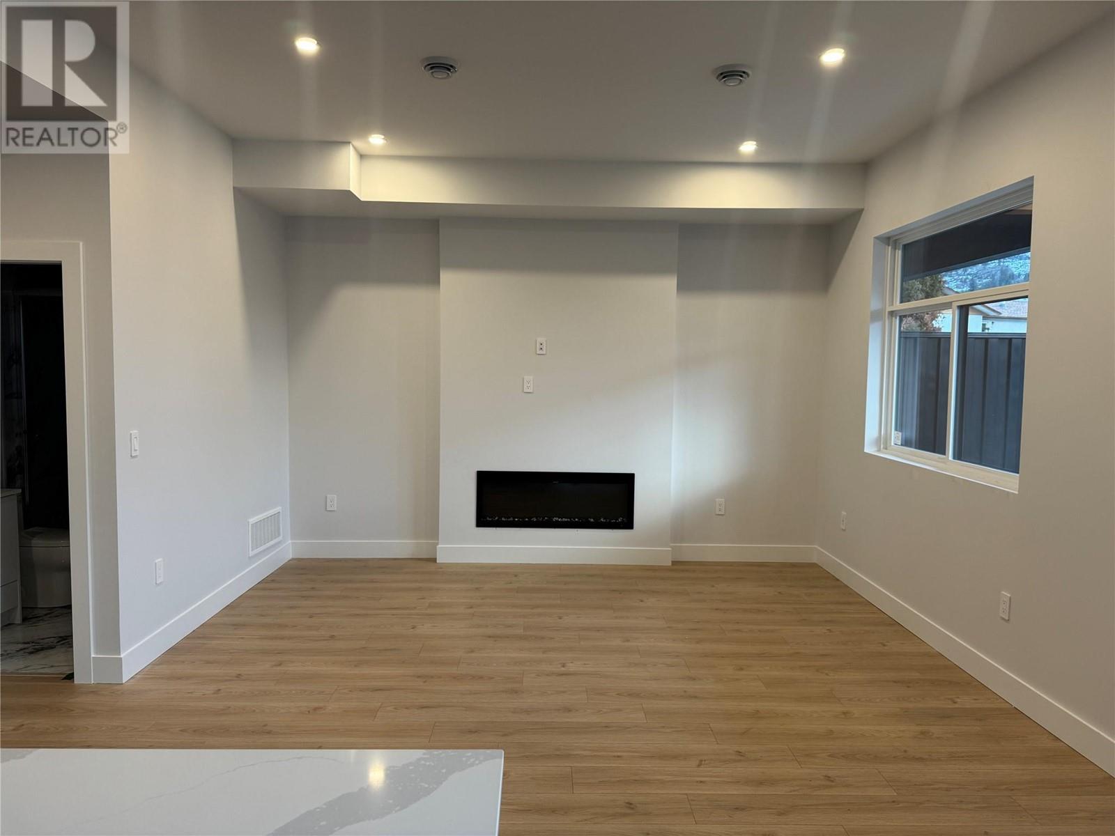 170 ARNOTT Place Unit# 102, #102