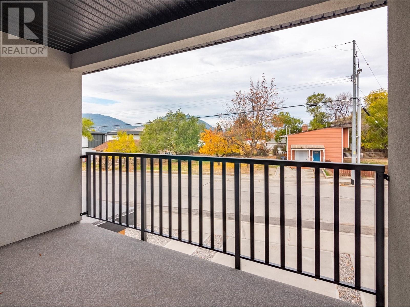 592 FORESTBROOK Drive Unit# 1, #1
