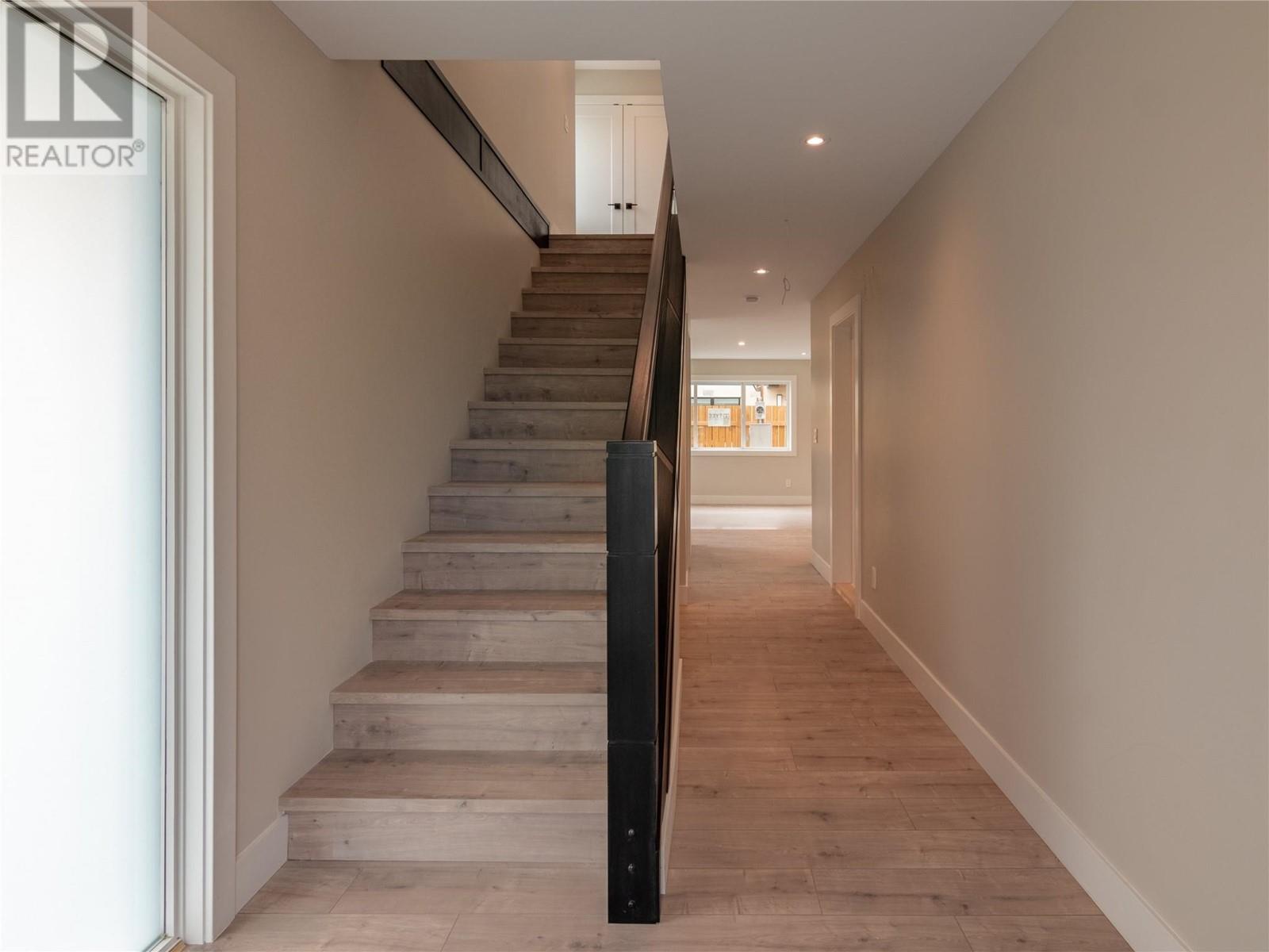 592 FORESTBROOK Drive Unit# 2, #2
