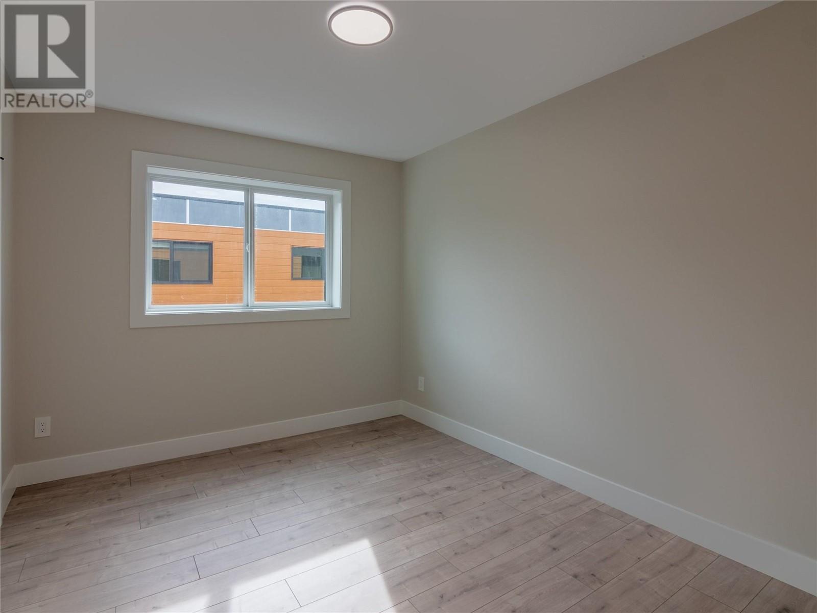 592 FORESTBROOK Drive Unit# 2, #2