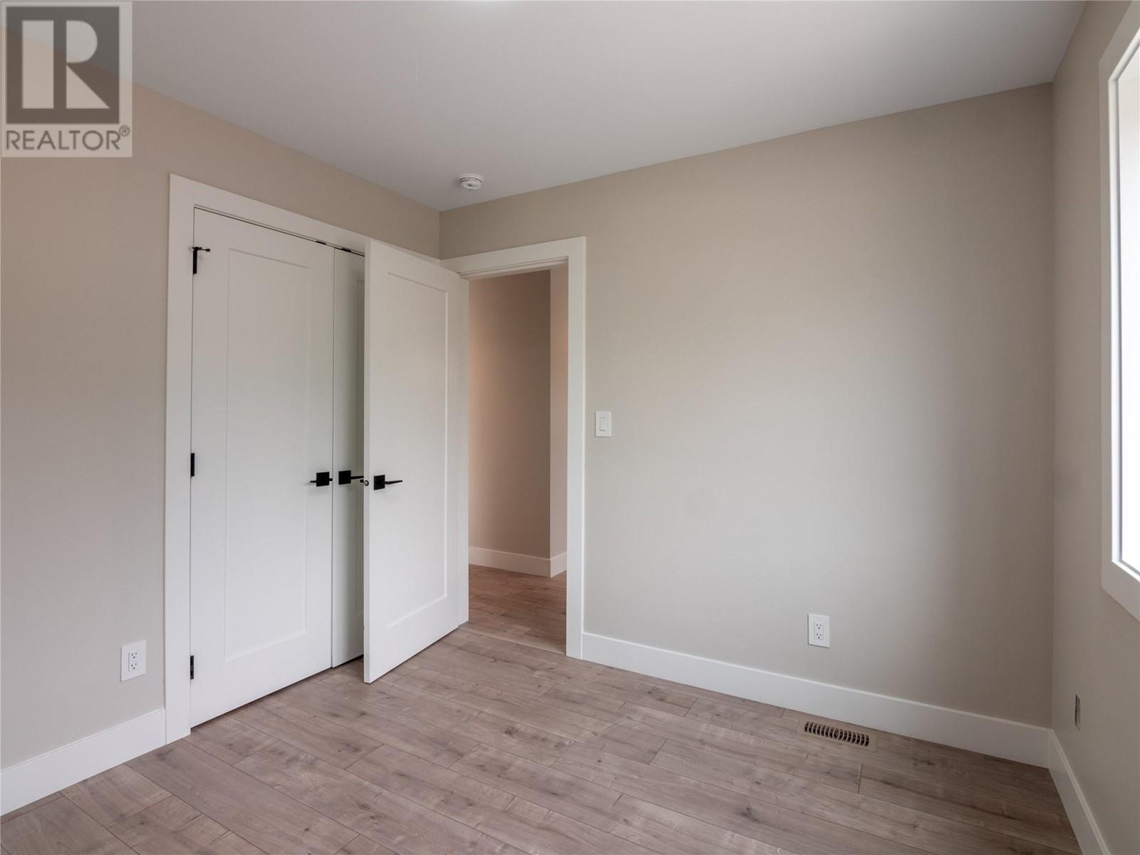 592 FORESTBROOK Drive Unit# 2, #2