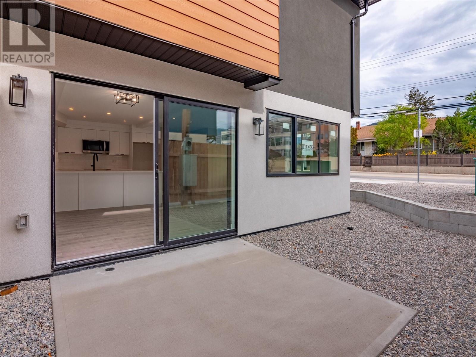 592 FORESTBROOK Drive Unit# 2, #2