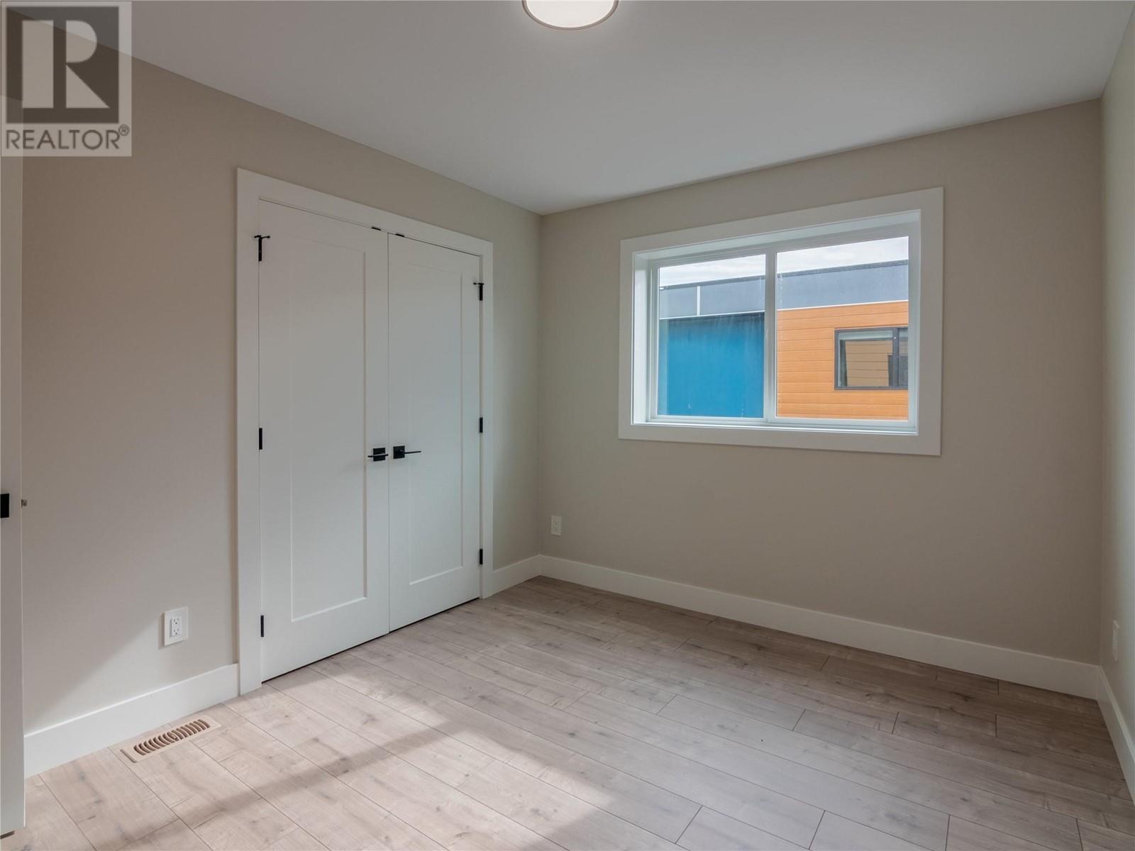 592 FORESTBROOK Drive Unit# 2, #2