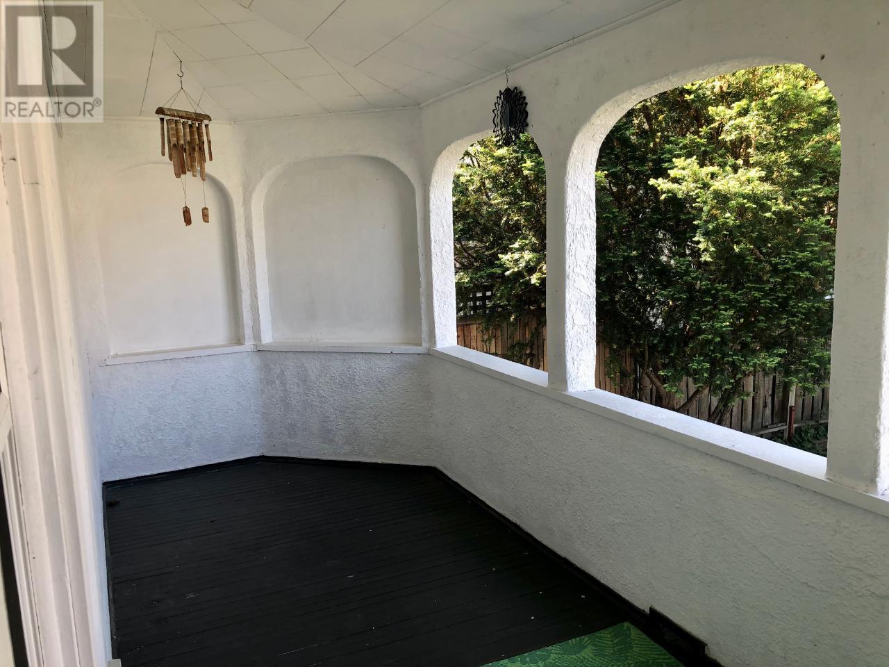 302 RIGSBY Street