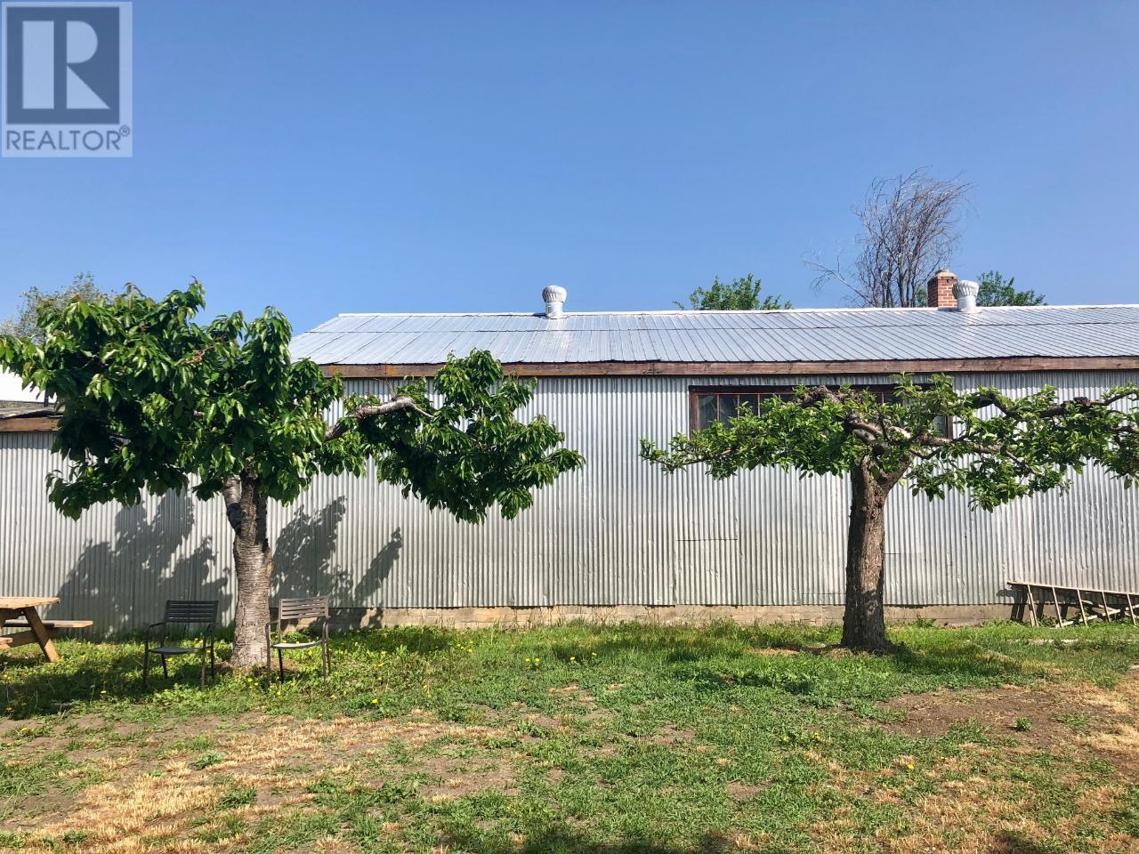 302 RIGSBY Street