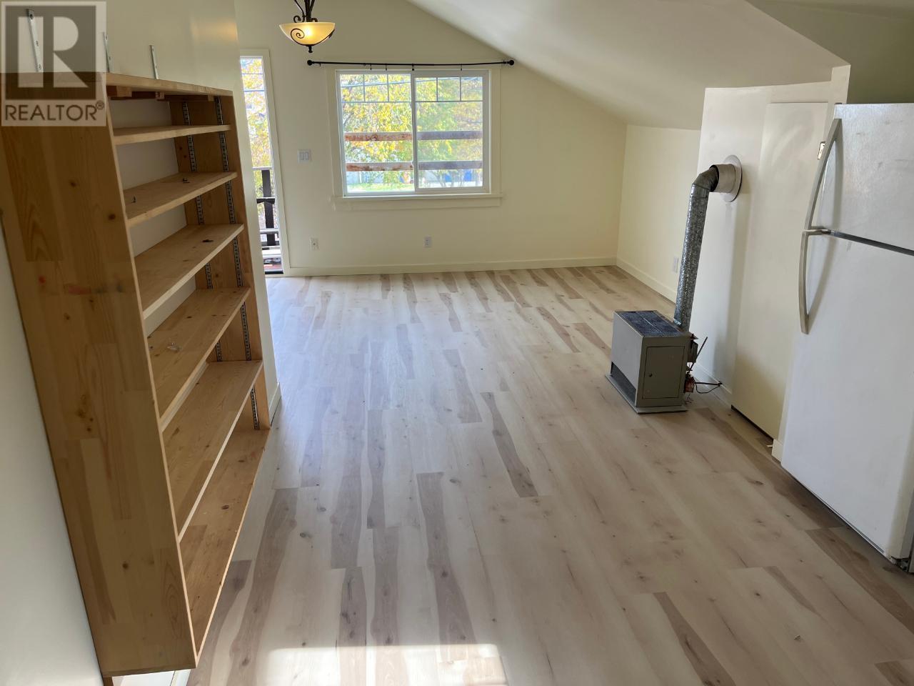 13217 VICTORIA Road
