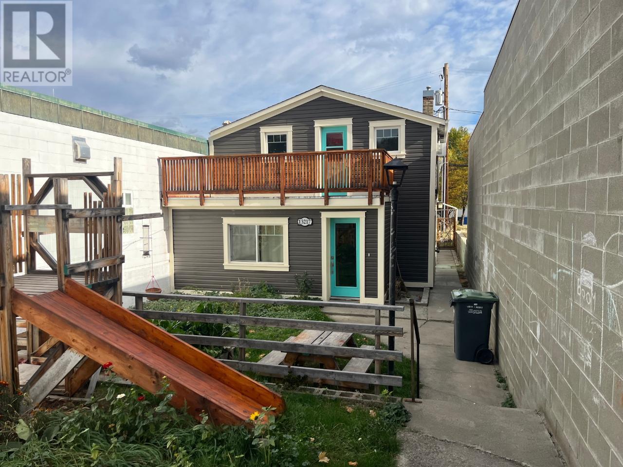 13217 VICTORIA Road