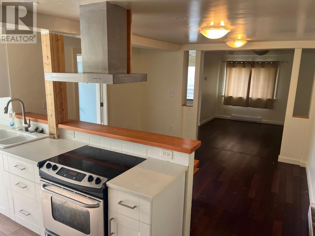 13217 VICTORIA Road