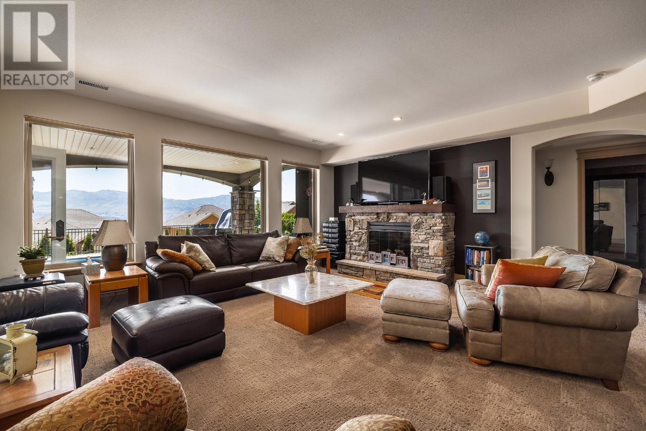 2241 HIHANNAH Drive