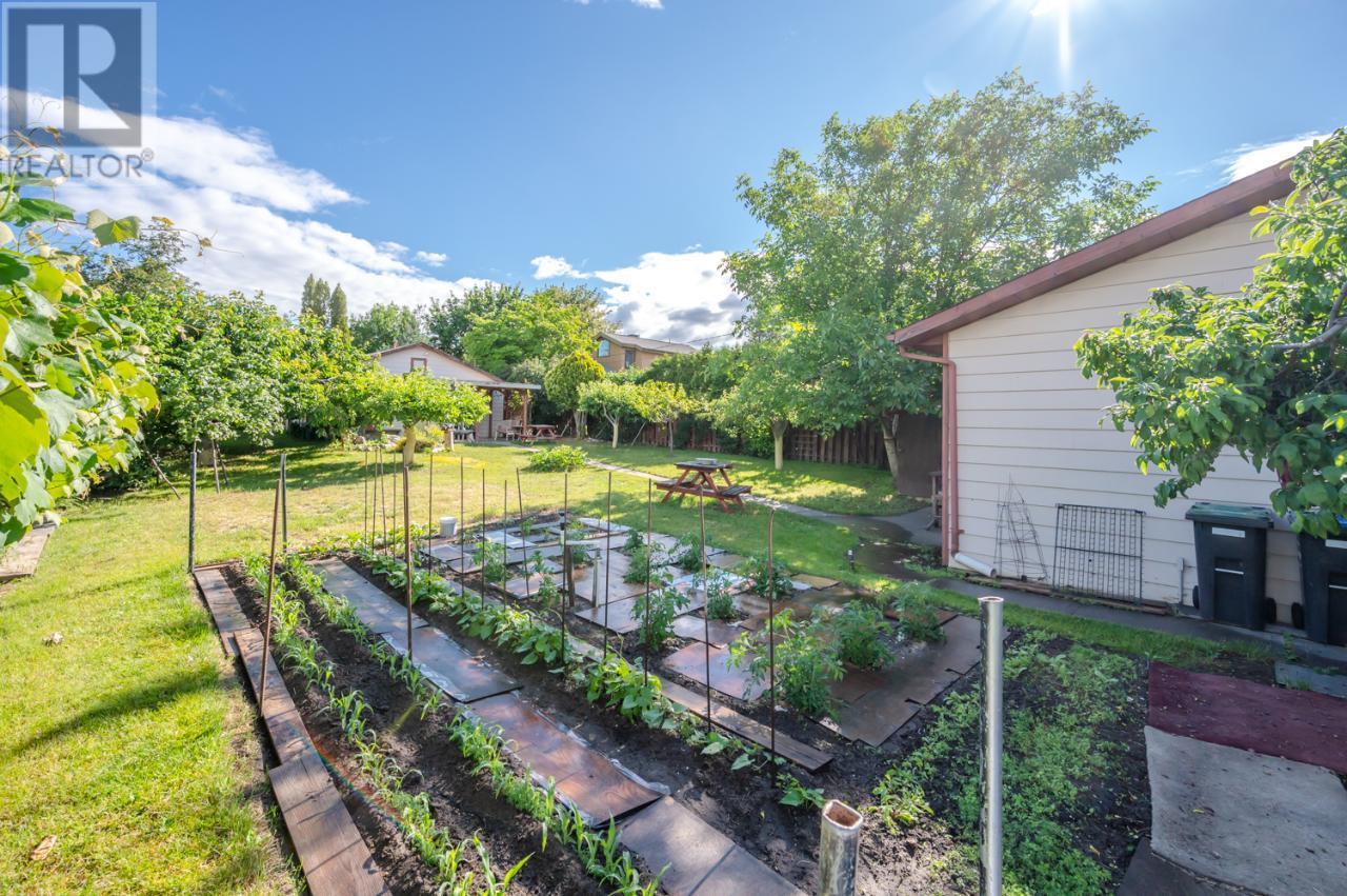 424 CONKLIN Avenue