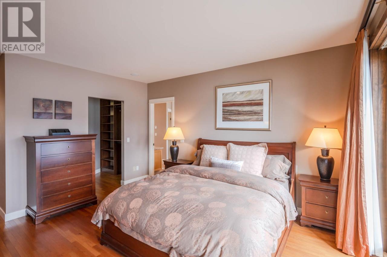 17019 LAKESHORE Drive