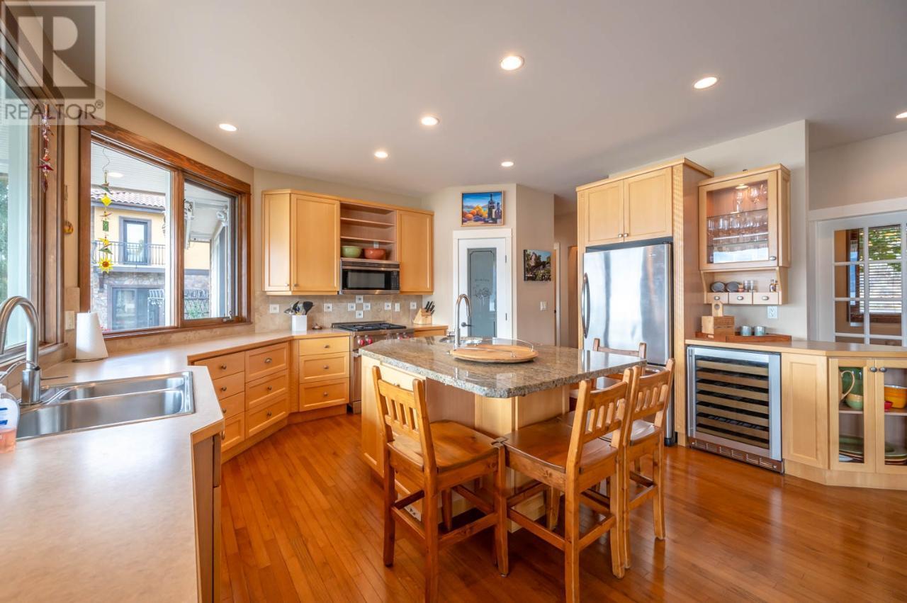 17019 LAKESHORE Drive
