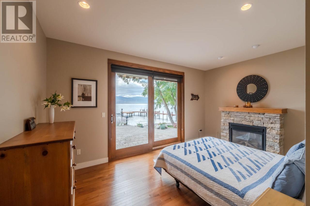 17019 LAKESHORE Drive