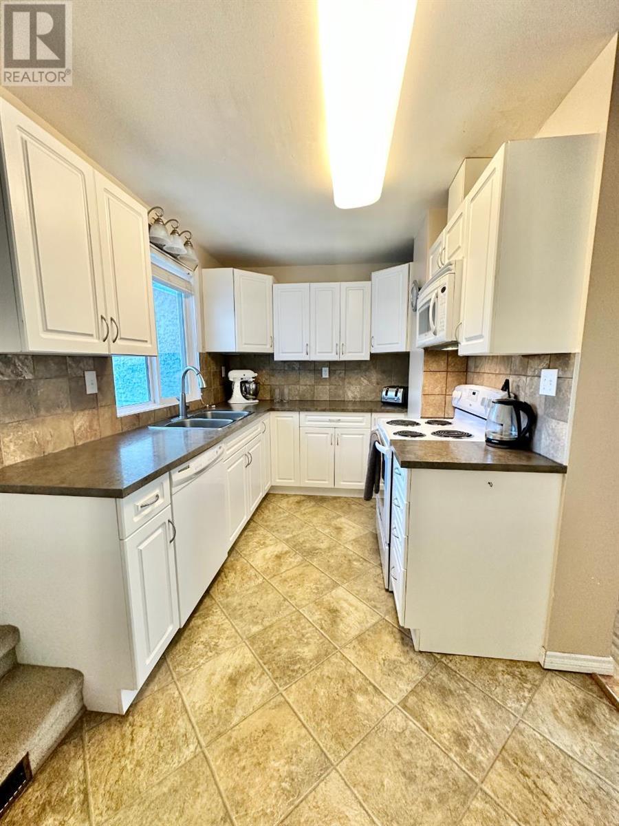 4923 RYEGRASS Road