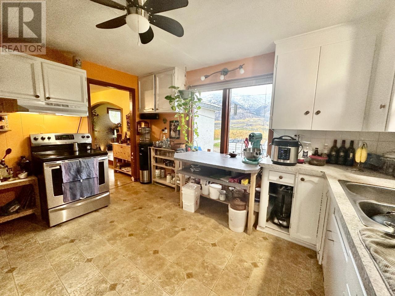 4923 RYEGRASS Road