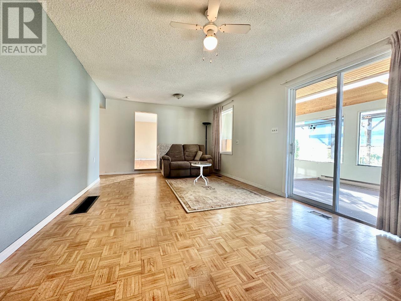 4923 RYEGRASS Road