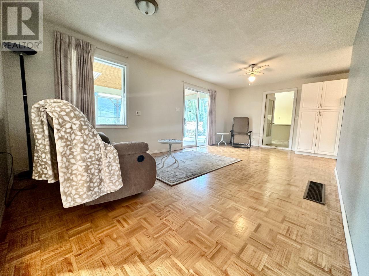 4923 RYEGRASS Road
