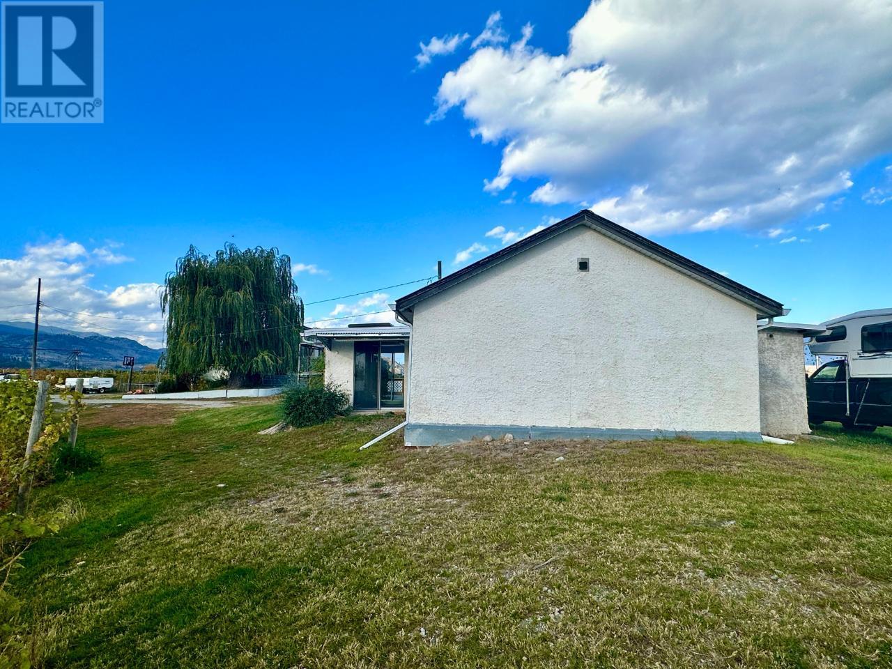 4923 RYEGRASS Road