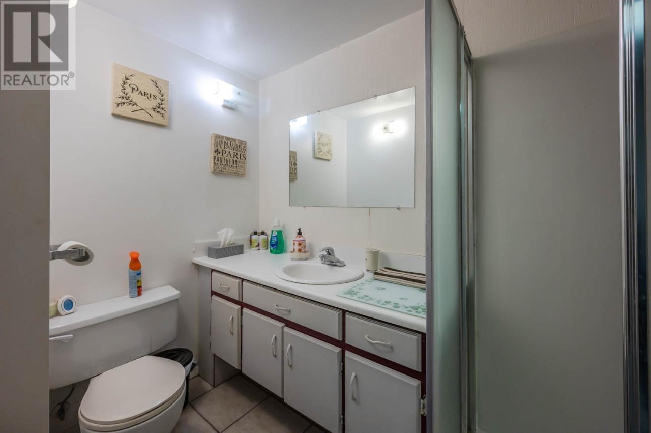551 PINEVIEW Drive