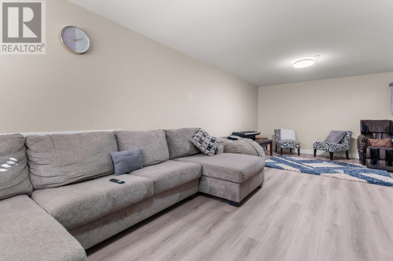 3121 EVERGREEN Drive