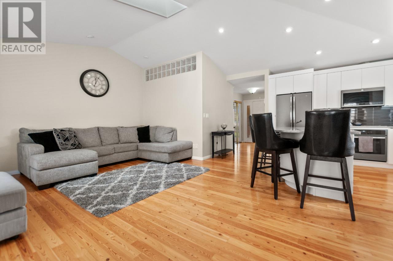 3121 EVERGREEN Drive