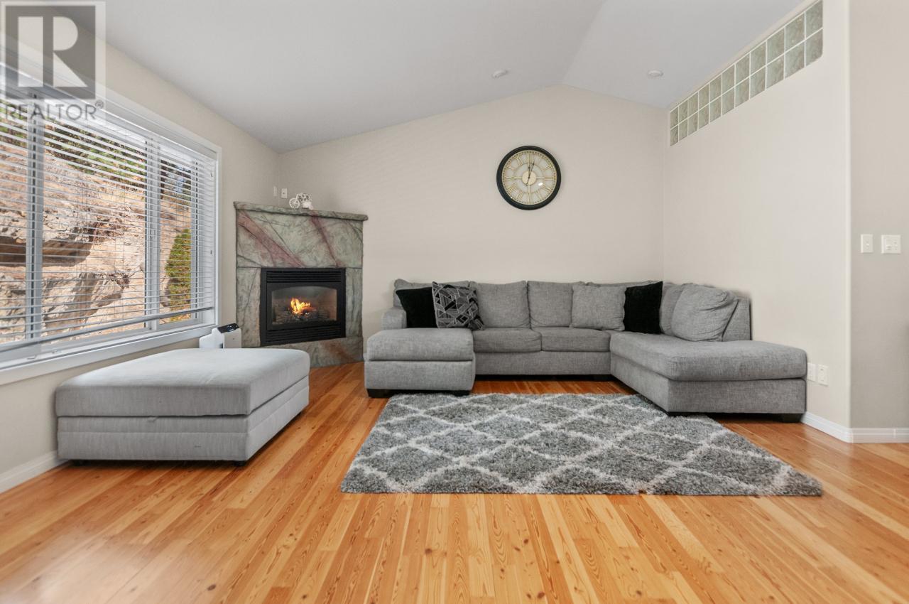 3121 EVERGREEN Drive