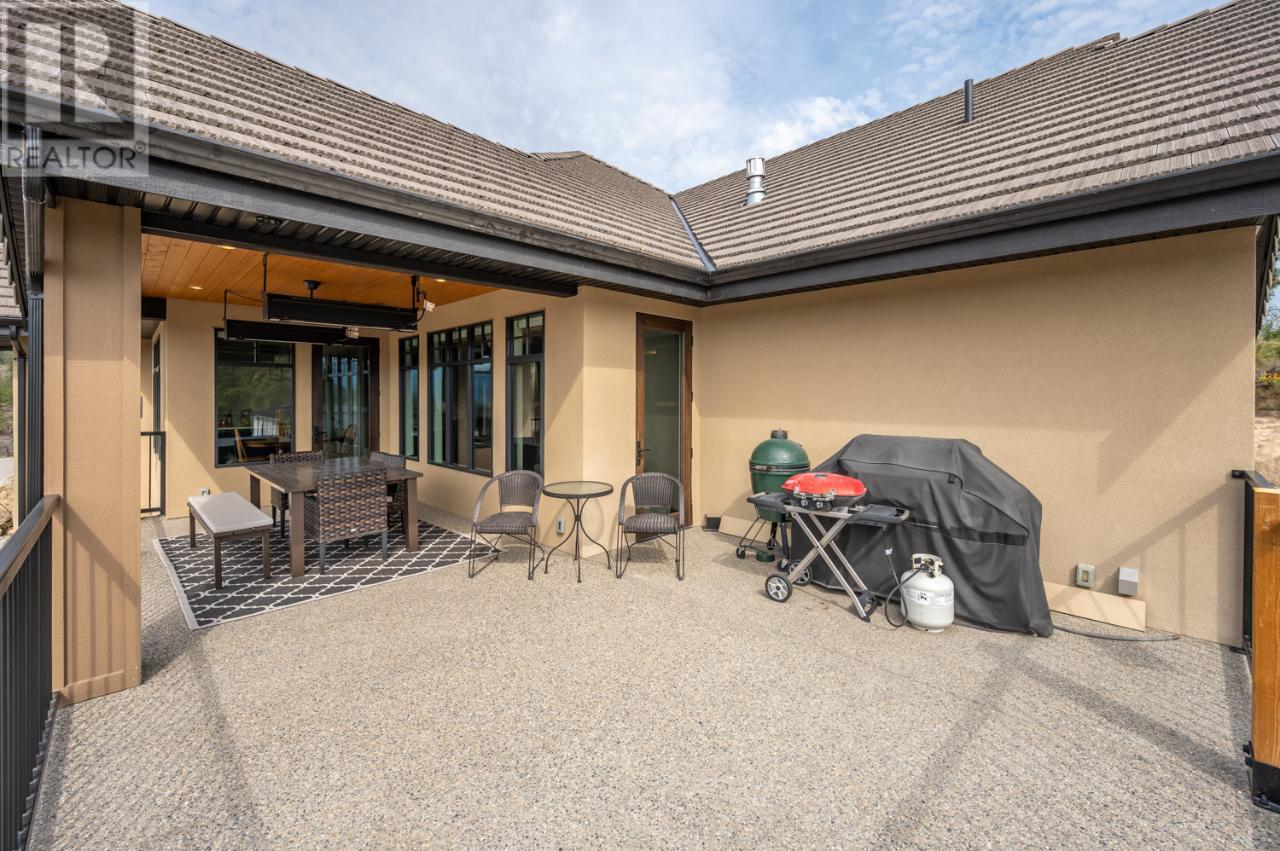6709 VICTORIA Road Unit# 20, #20