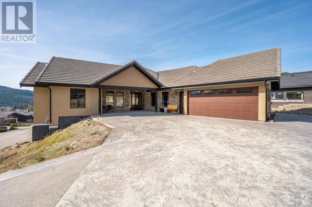 6709 VICTORIA Road Unit# 20, #20