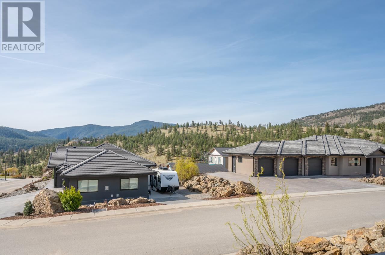 6709 VICTORIA Road Unit# 20, #20