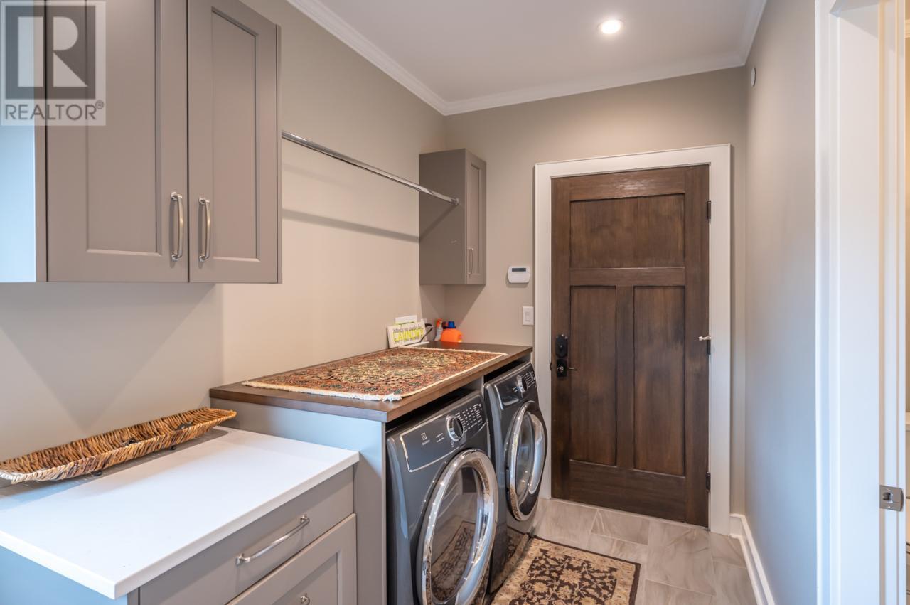 6709 VICTORIA Road Unit# 20, #20