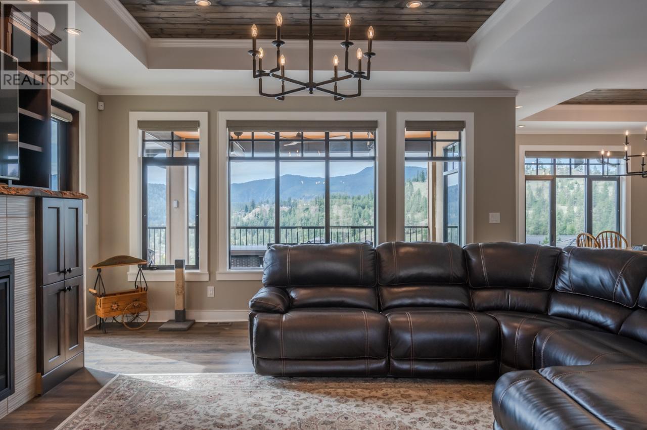 6709 VICTORIA Road Unit# 20, #20